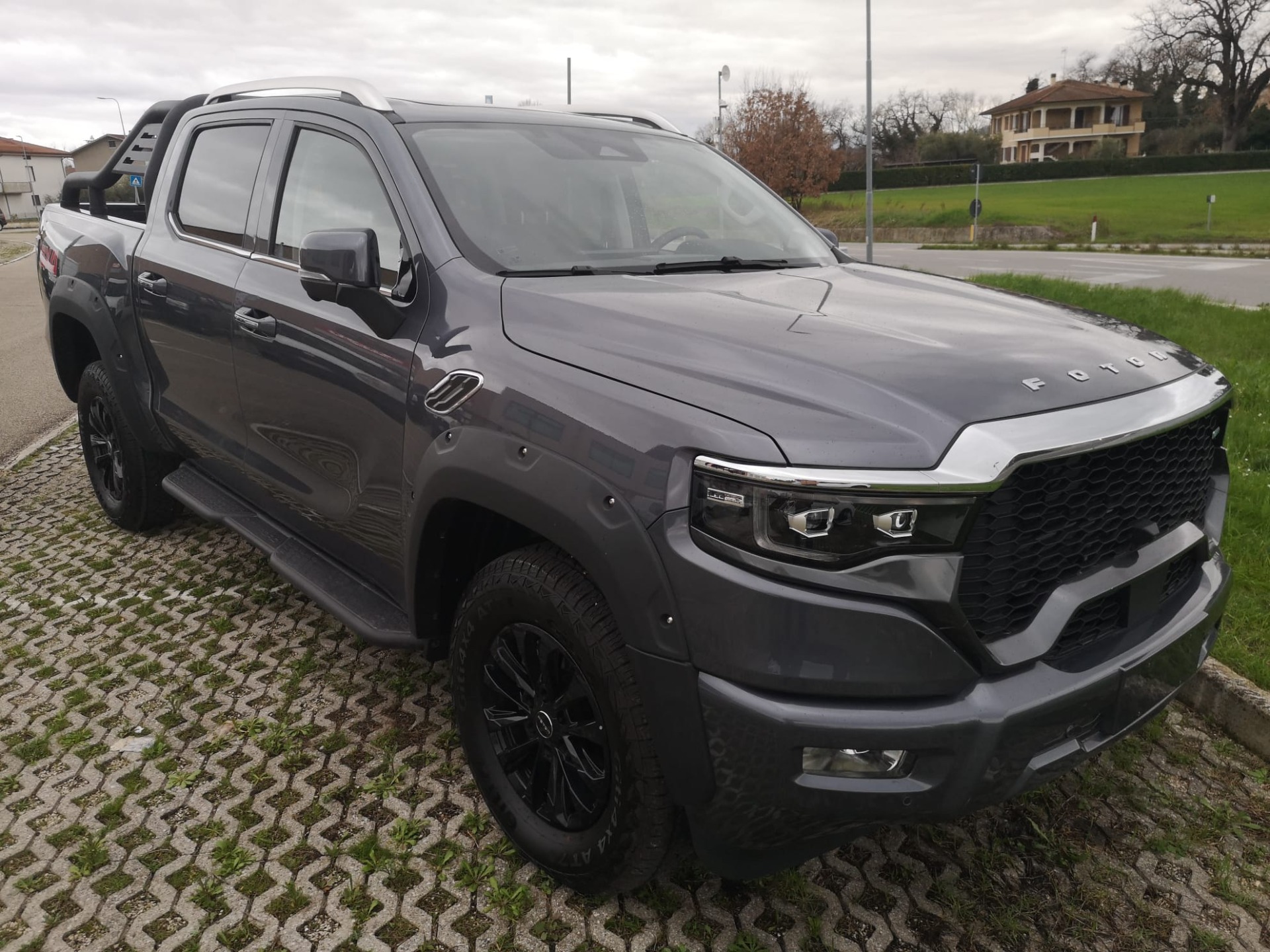 FOTON V9